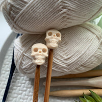 Skull knitting needle point protectors